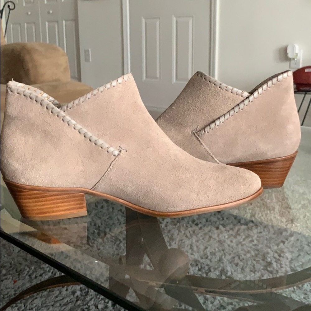 Jack Rogers Toupe/Gray Sadie Booties